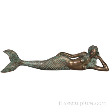 Scultura della sirena del bronzo della scala di vita